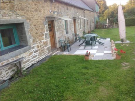 Captivating 2-Bed House With Log Burner In Kérien Exteriör bild